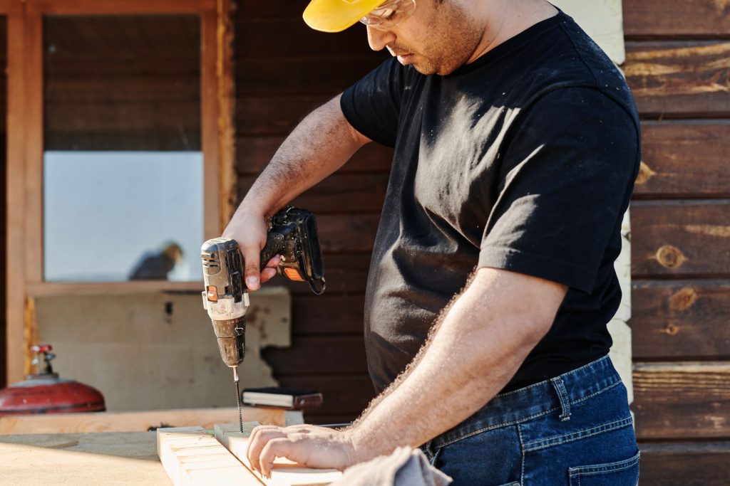 Guide synthétique : perceuses DeWalt et usages recommandés