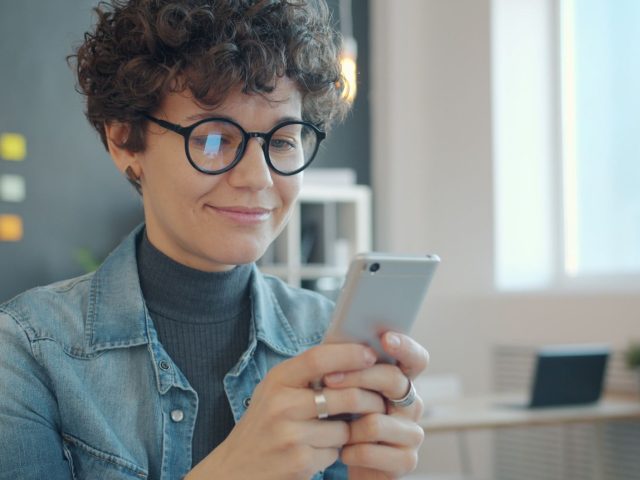 Optimiser la communication de votre entreprise grâce à une seconde ligne à bas coût